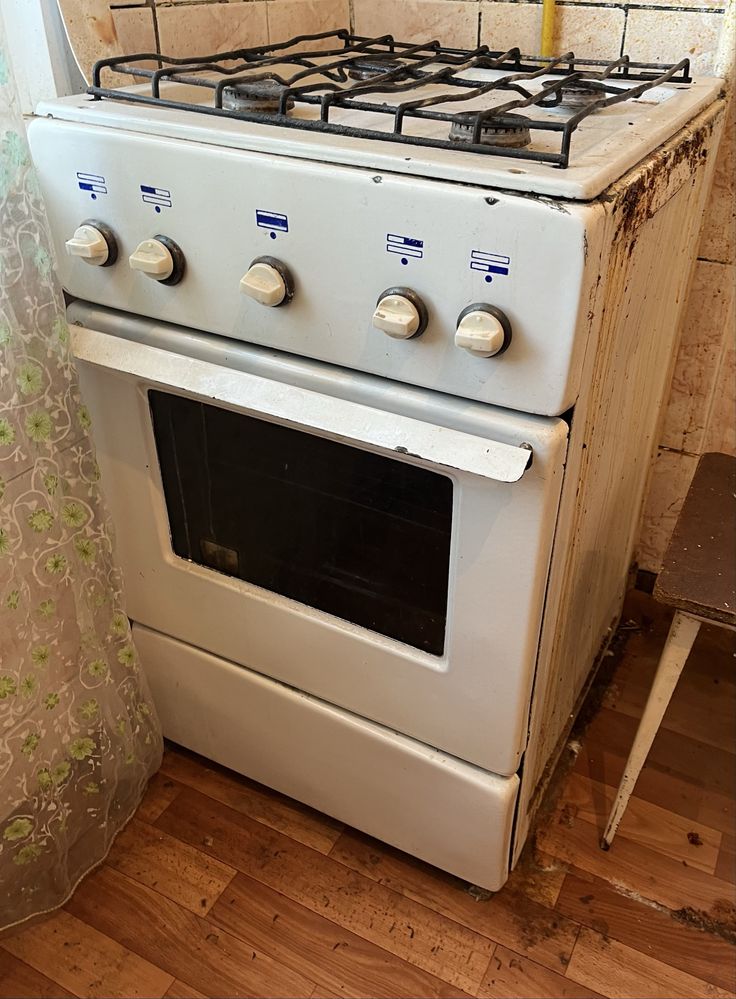 Продам газовую плиту