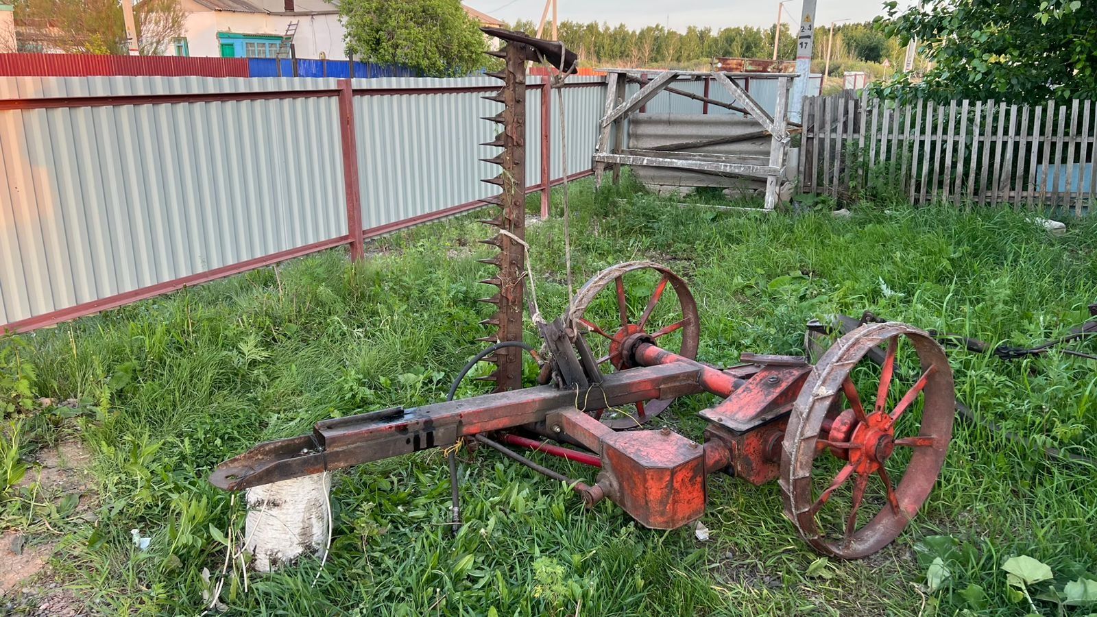 Продам касилку диск  год как купил  все находу технически в хорошем 16