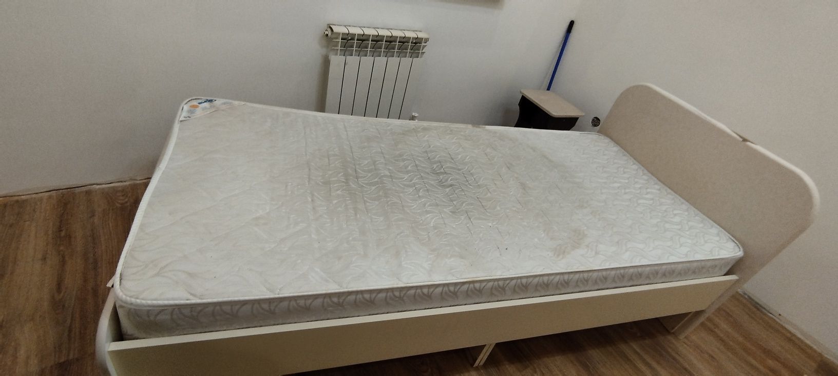 Продам кровать односпалку