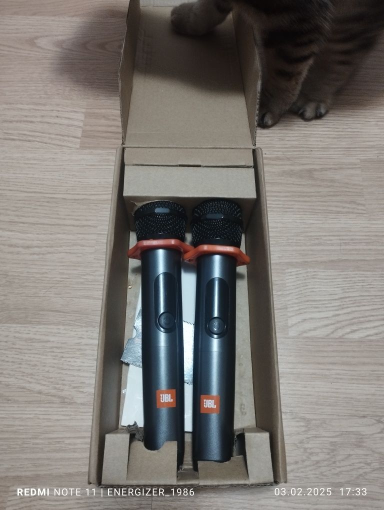 Jbl partybox 300 с фирменными микрофонами