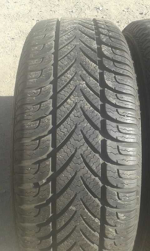 Шины 195/60 R15 - "Fulda Kristall Supremo" (Германия), зимние.