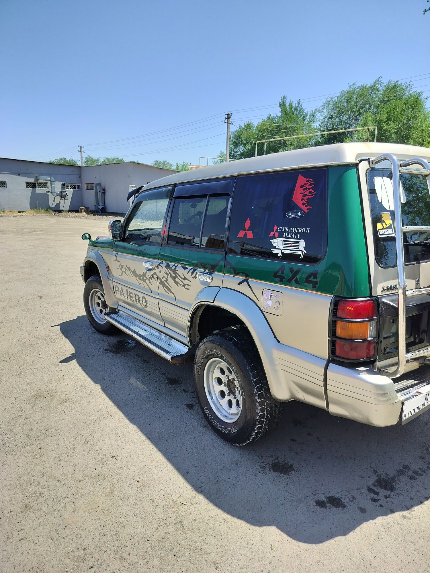 Продам Pajero 2 (3л бензин)