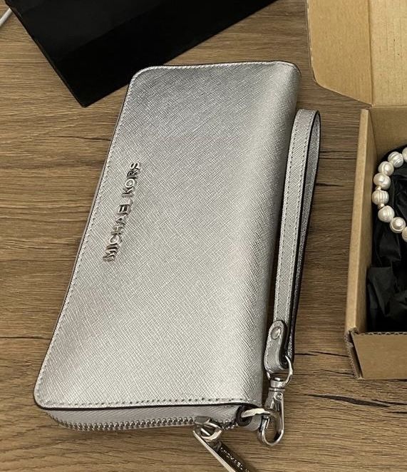 Клатч серебристый, сумка на выход Michael Kors