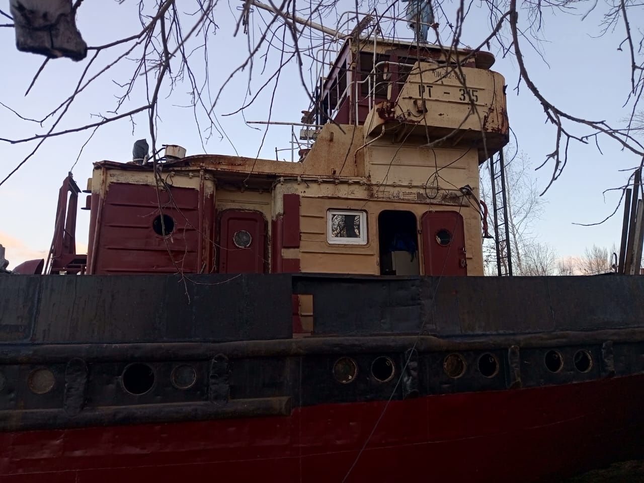 продам корабль а Омске