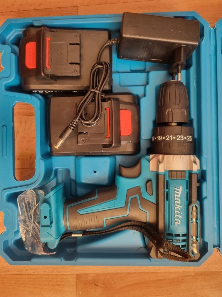 Шуруповерт Дрель Makita \Tasko 24 придметов.