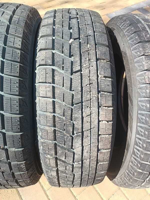Шины 195/65 R15 - "Yokohama ice Guard iG60" (Япония), зимние.