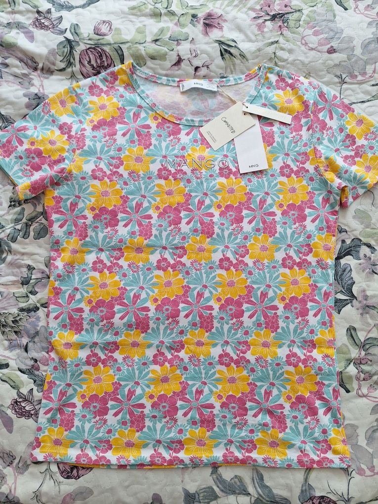 Mango 46 р-р. 3000тг за 3 штуки.