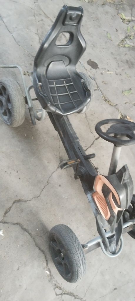 Продам машину для детей