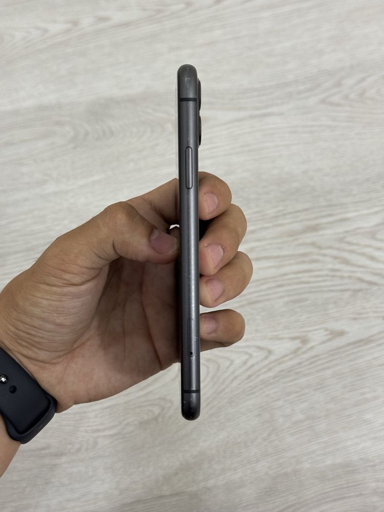 iPhone 11 черный цвет