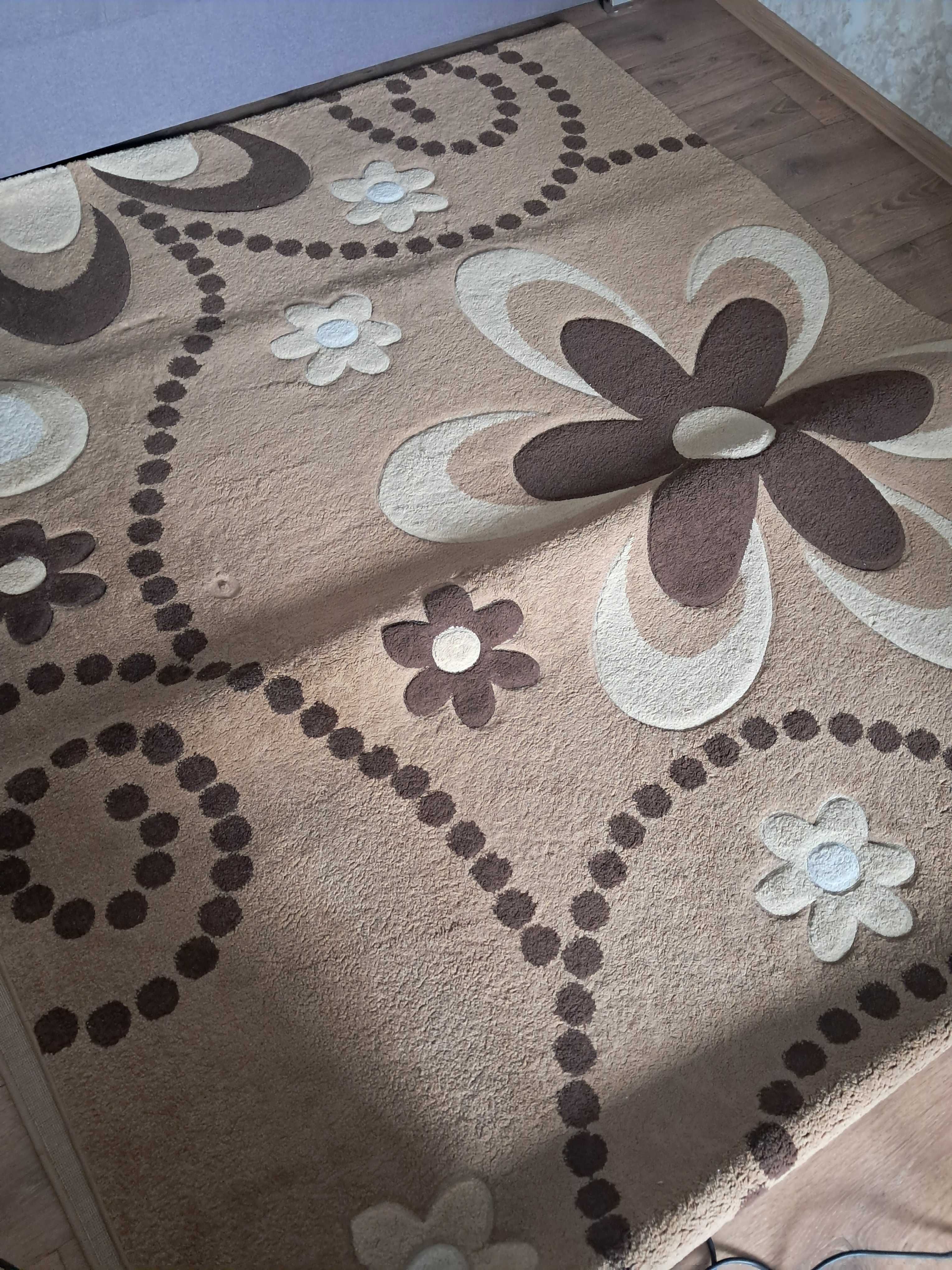 Ковёр исскуственный