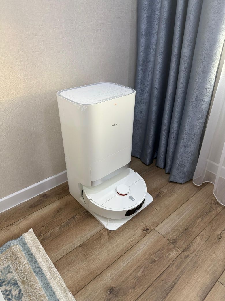 Продаю пылесос Xiaomi Robot Vacuum X20+ в