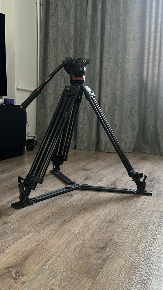 Штатив Manfrotto MVH502A