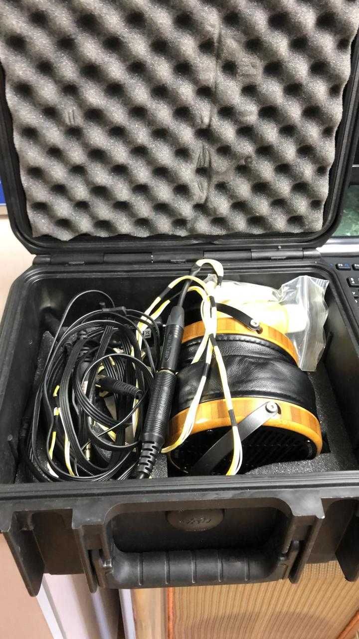 Audeze LCD2 наушники