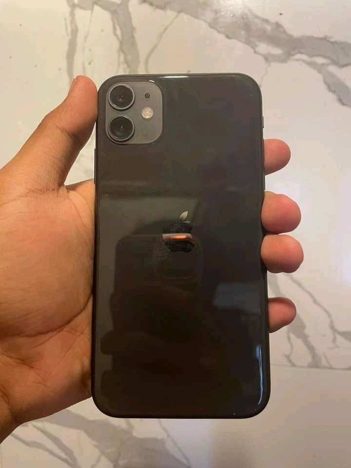 Iphone 11 и Apple Watch SE2