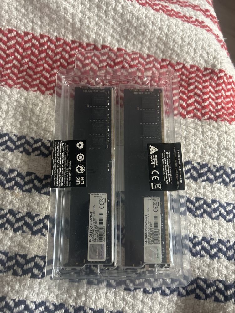 Gskill DDR4 F4-2666C19S-8GNT