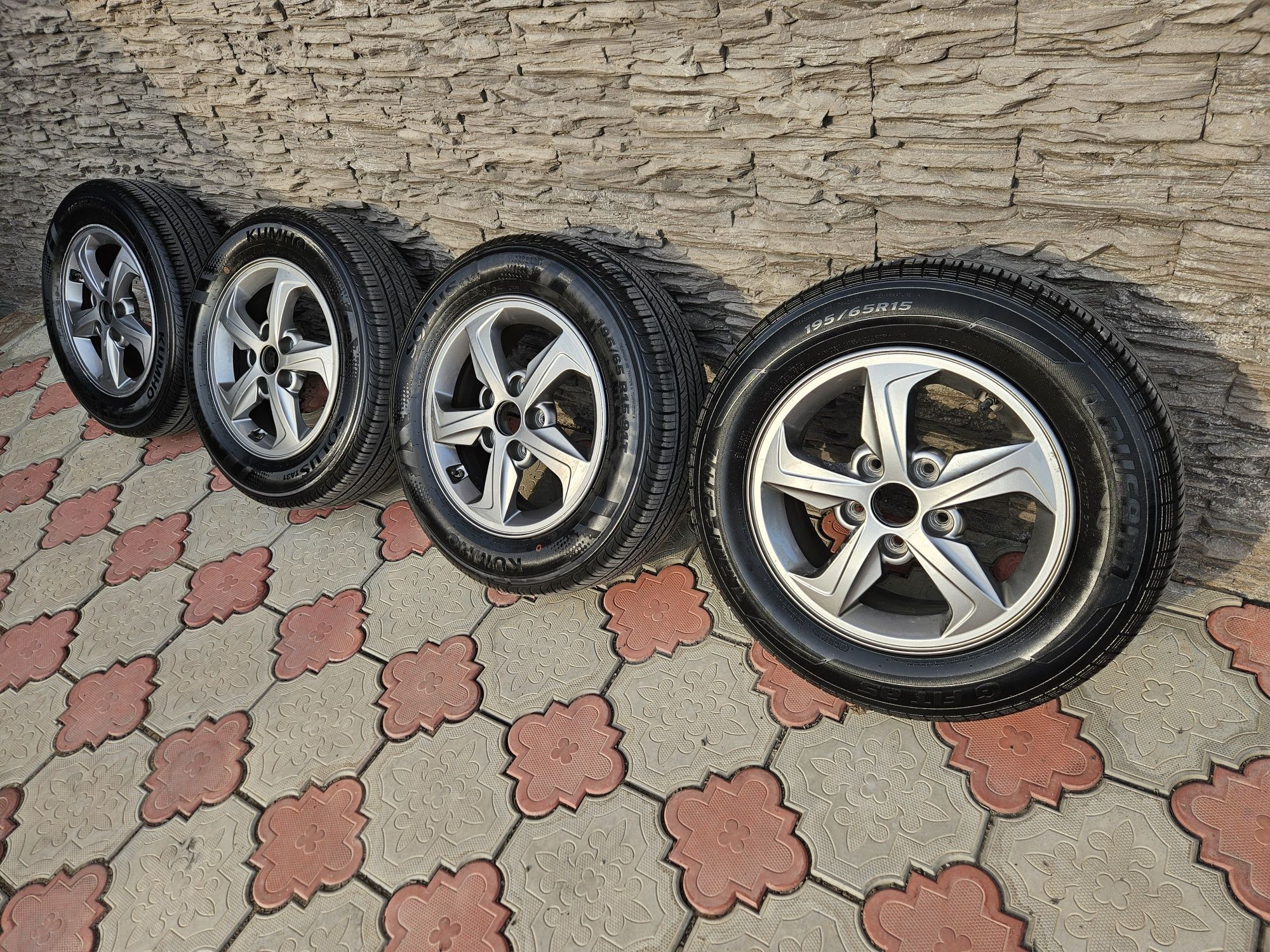 Комплект диски с шиной Kumho