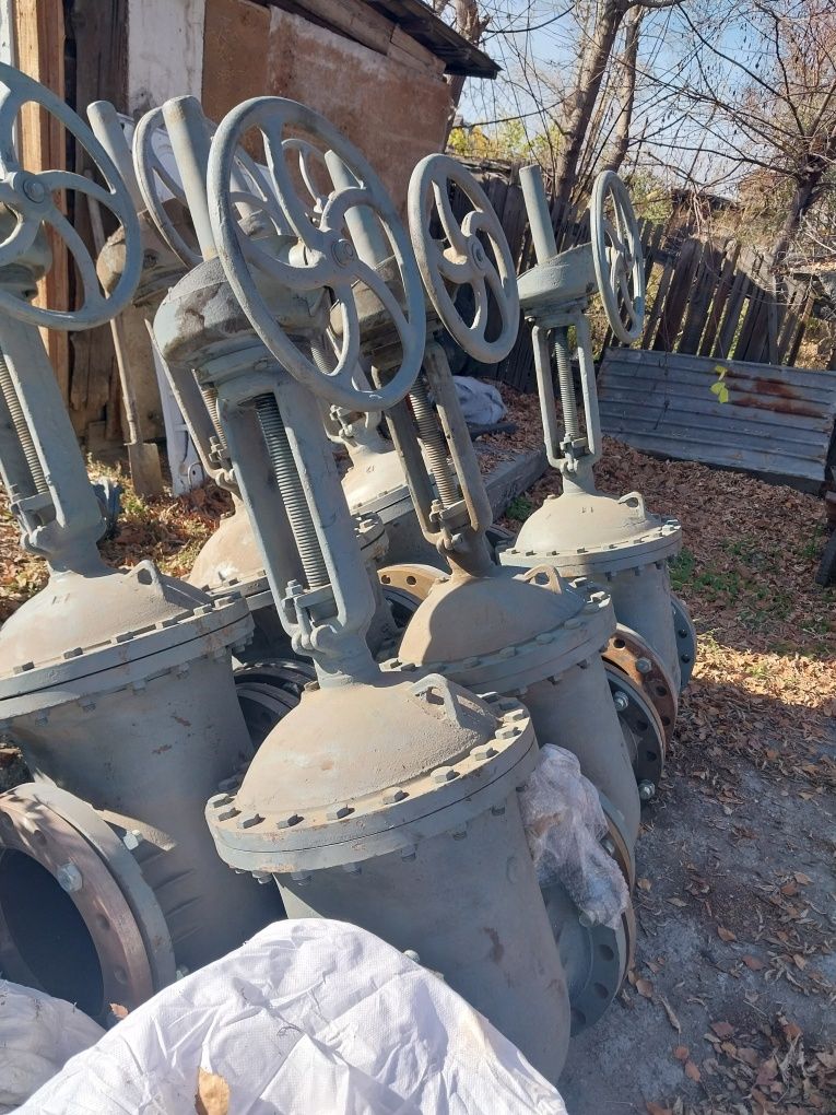 Задвижки на 300 давление 25 количество 6штук