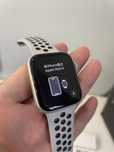 Apple Watch SE 44