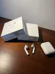 Продам airpods 2. Оригинал. Цена: 10000 тг.
