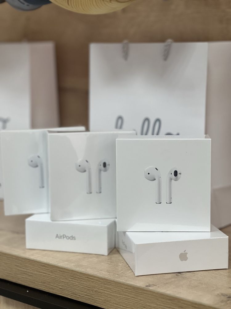Airpods2 в магазине Hello store