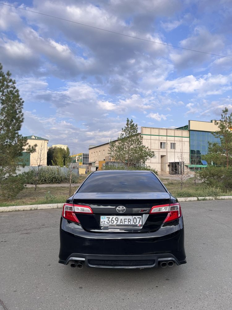 Продам Toyota Camry 50
