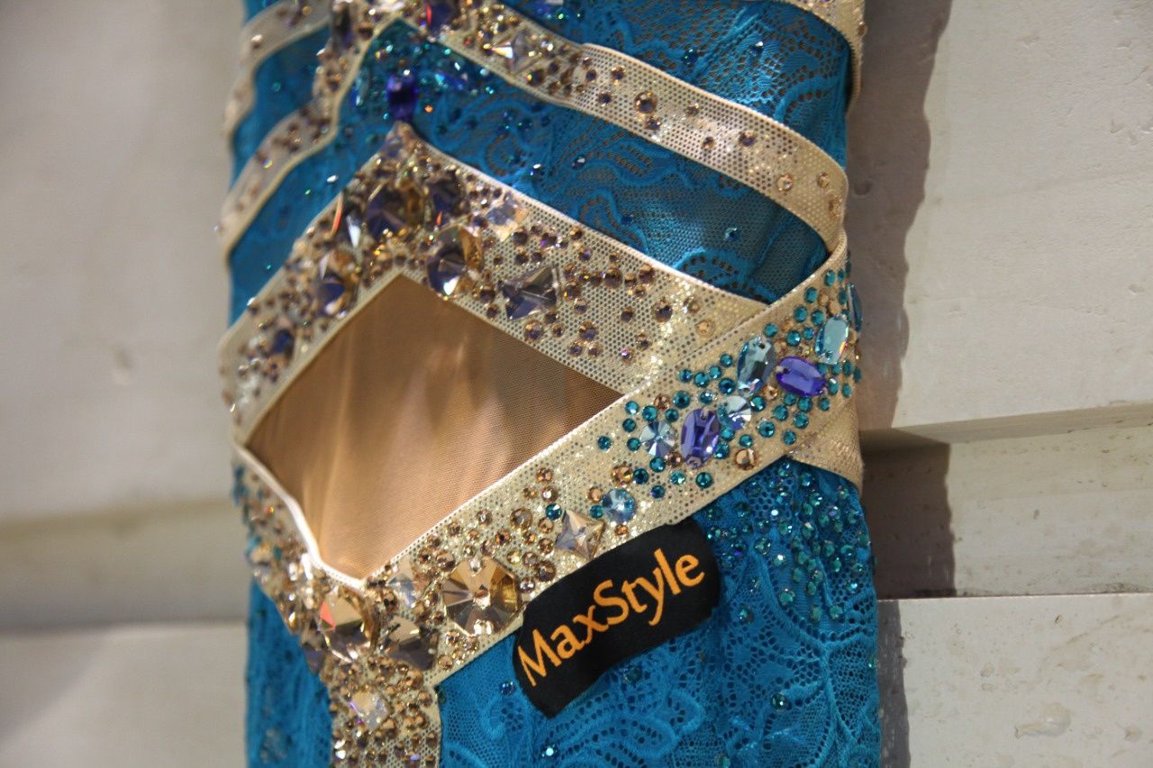 Спортивно-бальные танцы, платье латина. Натуральные стразы Swarovski.