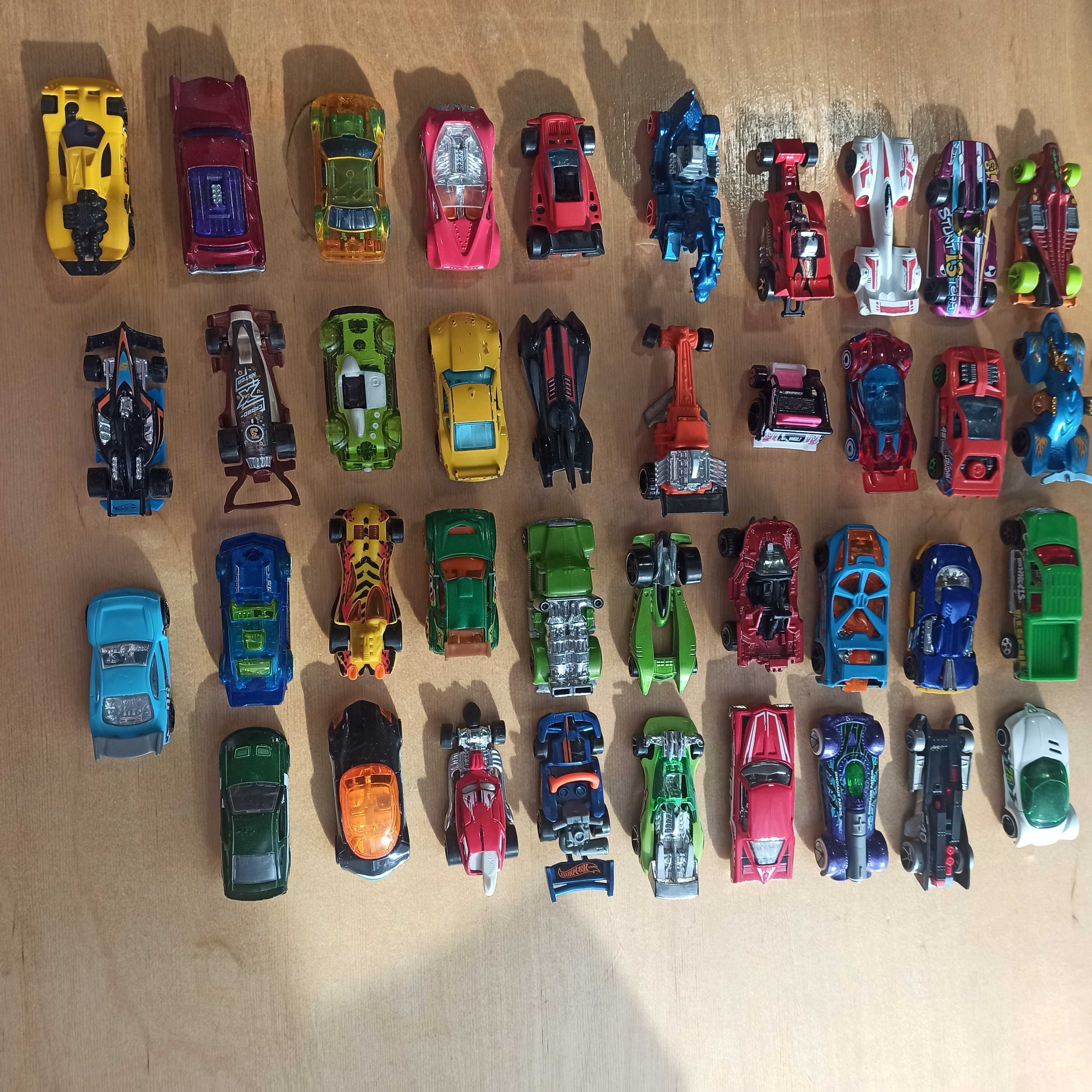 Машинки hot wheels