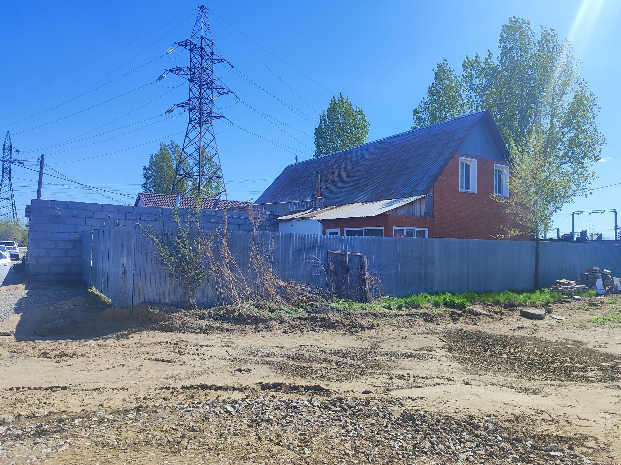 Продам или Обмен частный мансардный дом на квартиру