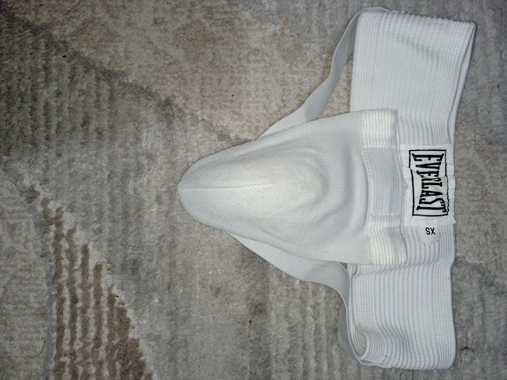 Продам Everlast комплект