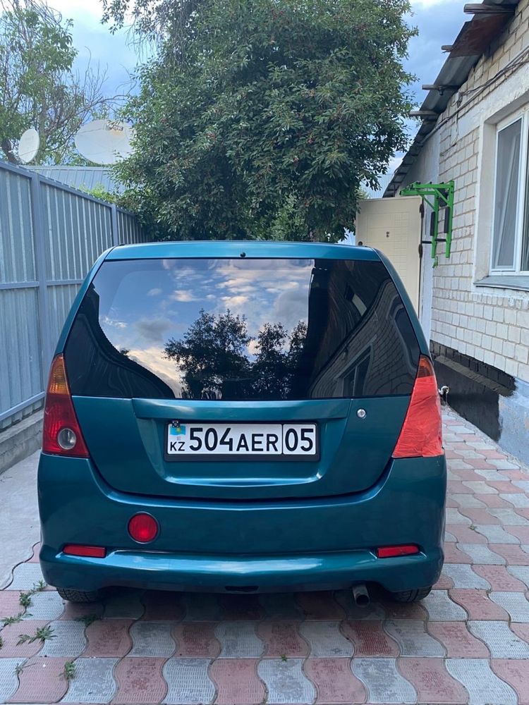 Продам Daihatsu yrv