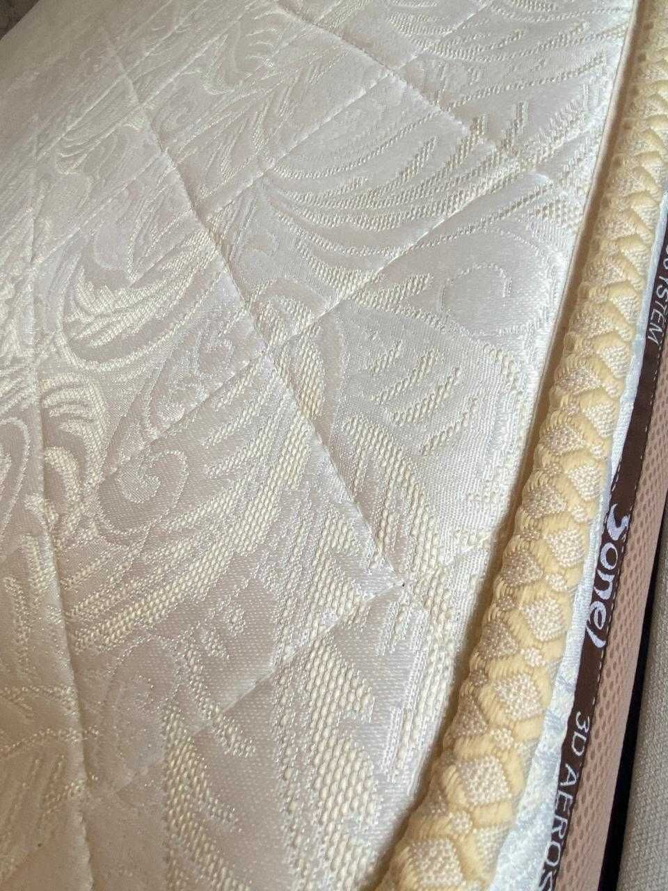Продам матрац пружинный 180*200 см, высота 22 см, в хорошем состоянии.