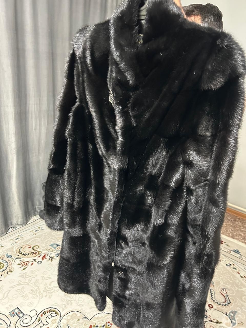 Продам норковую шубу