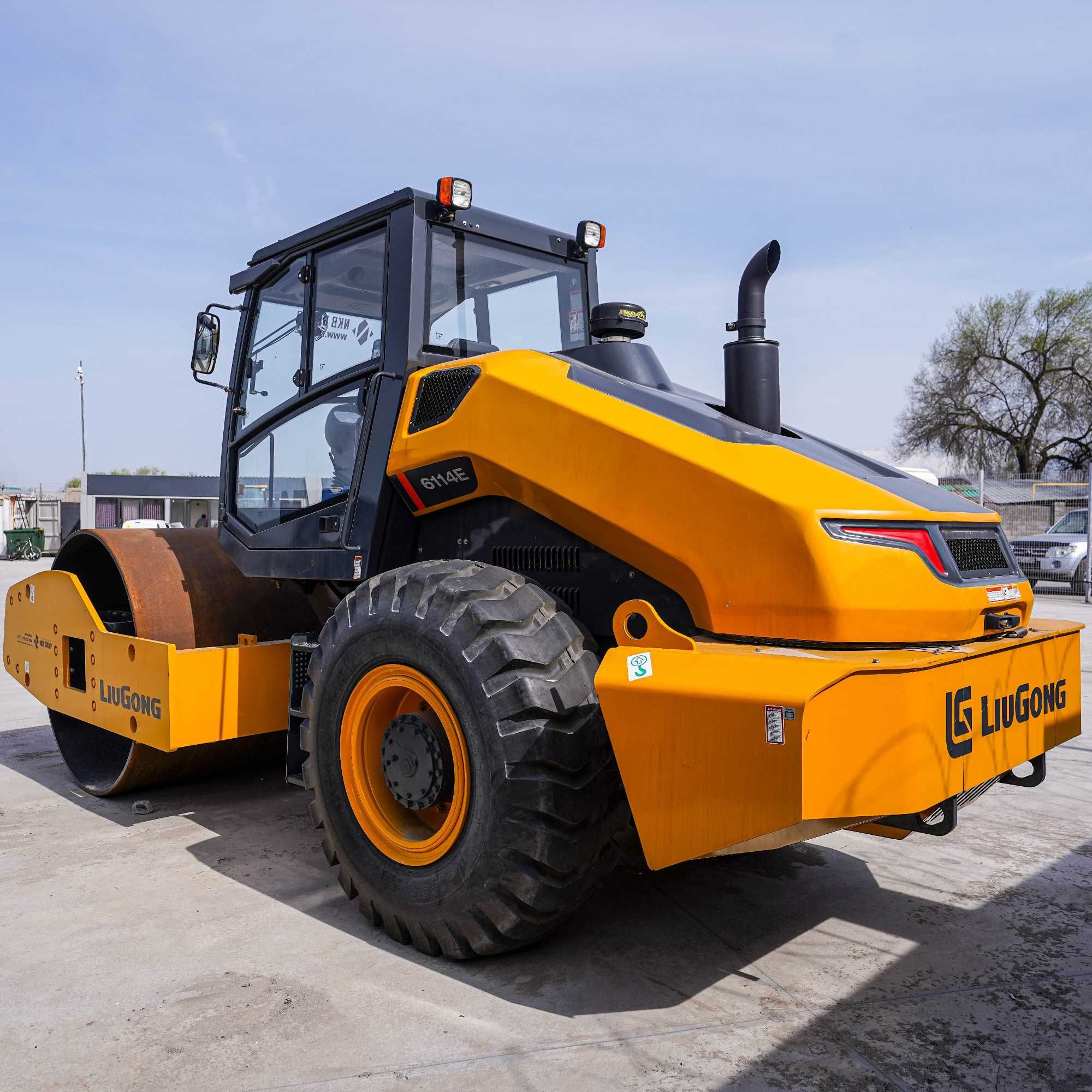 Грунтовый каток LiuGong CLG 6114E