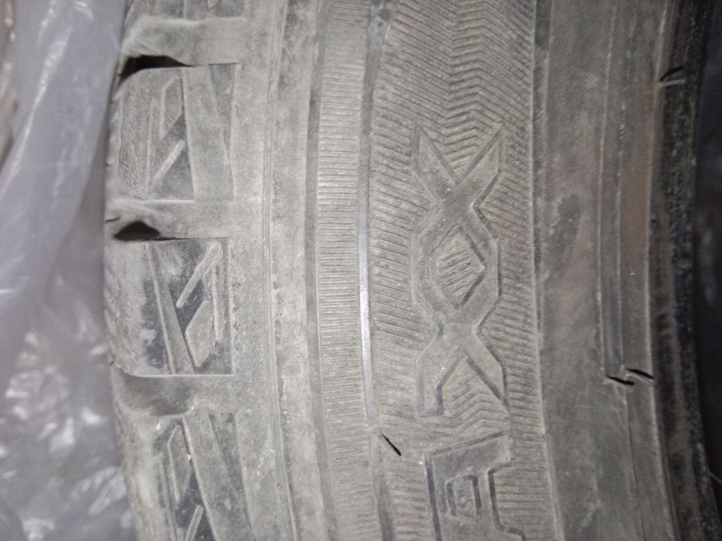 Продам зимние 145х80х13 данлоп