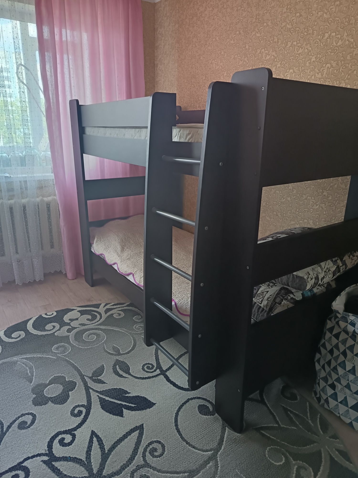 Продам двухъярусную кровать