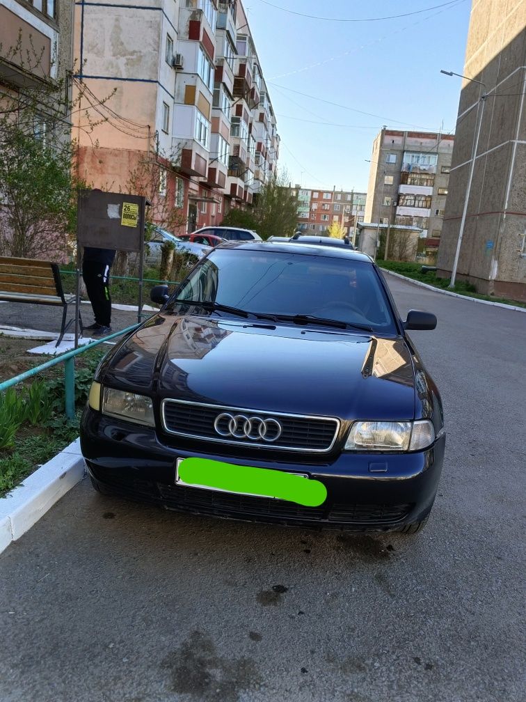 Продам Ауди А 4 .