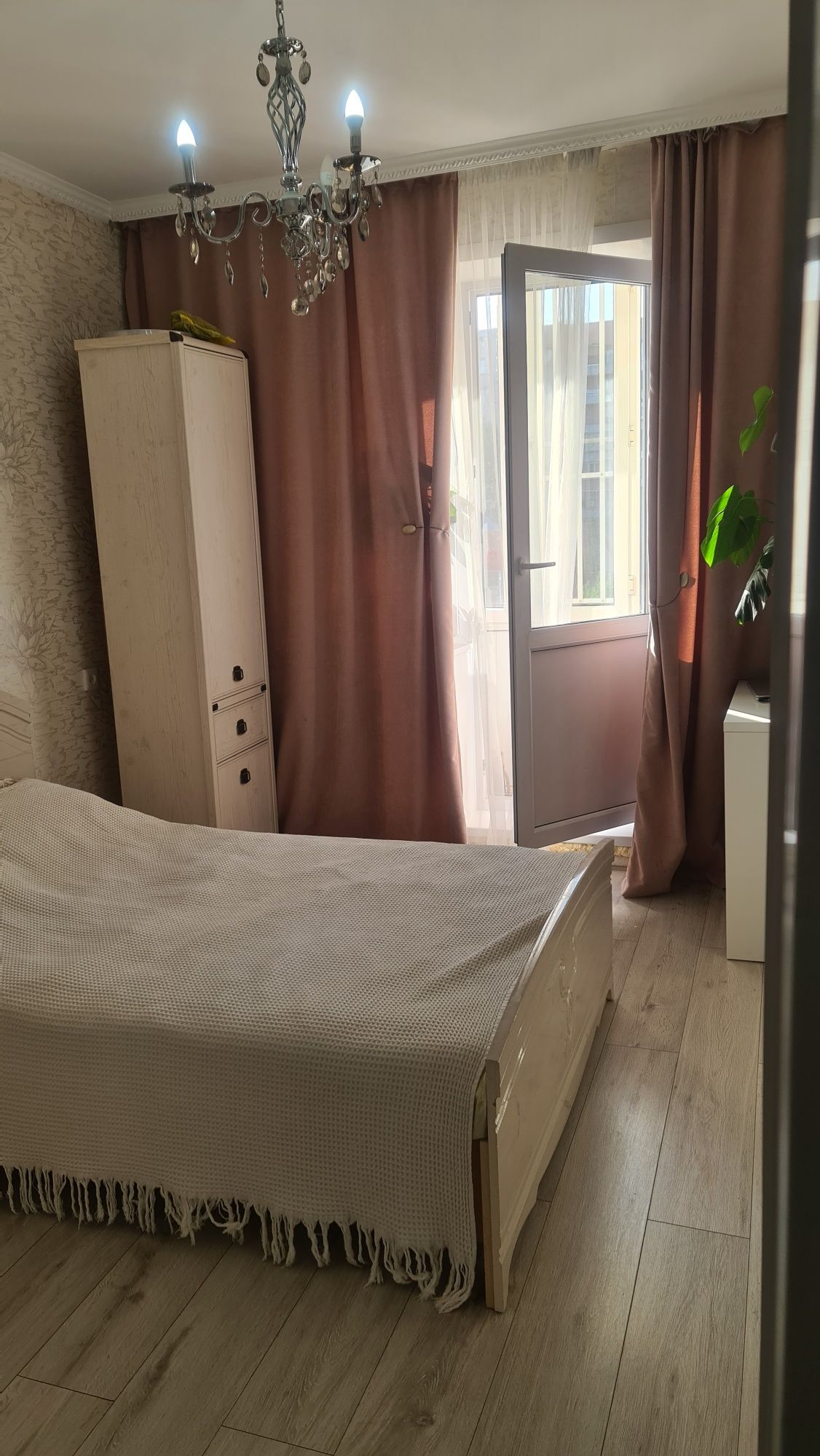 Продам 4х комнатную квартиру район агентства, пишите в вотсап