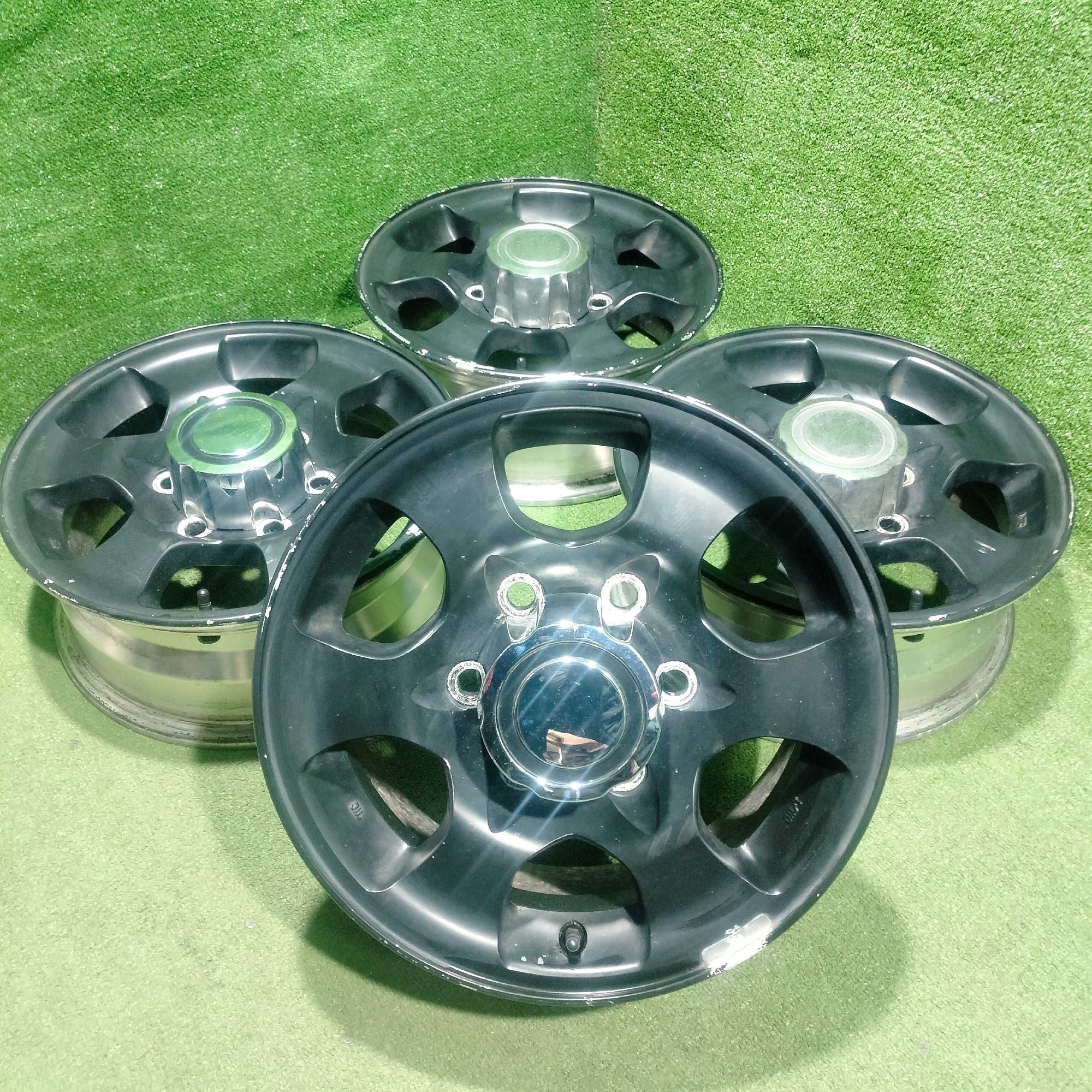 Продам Оригинальный Диски R15 6/139,7 7JJ ET10 ЦО 106,2 с колпаками