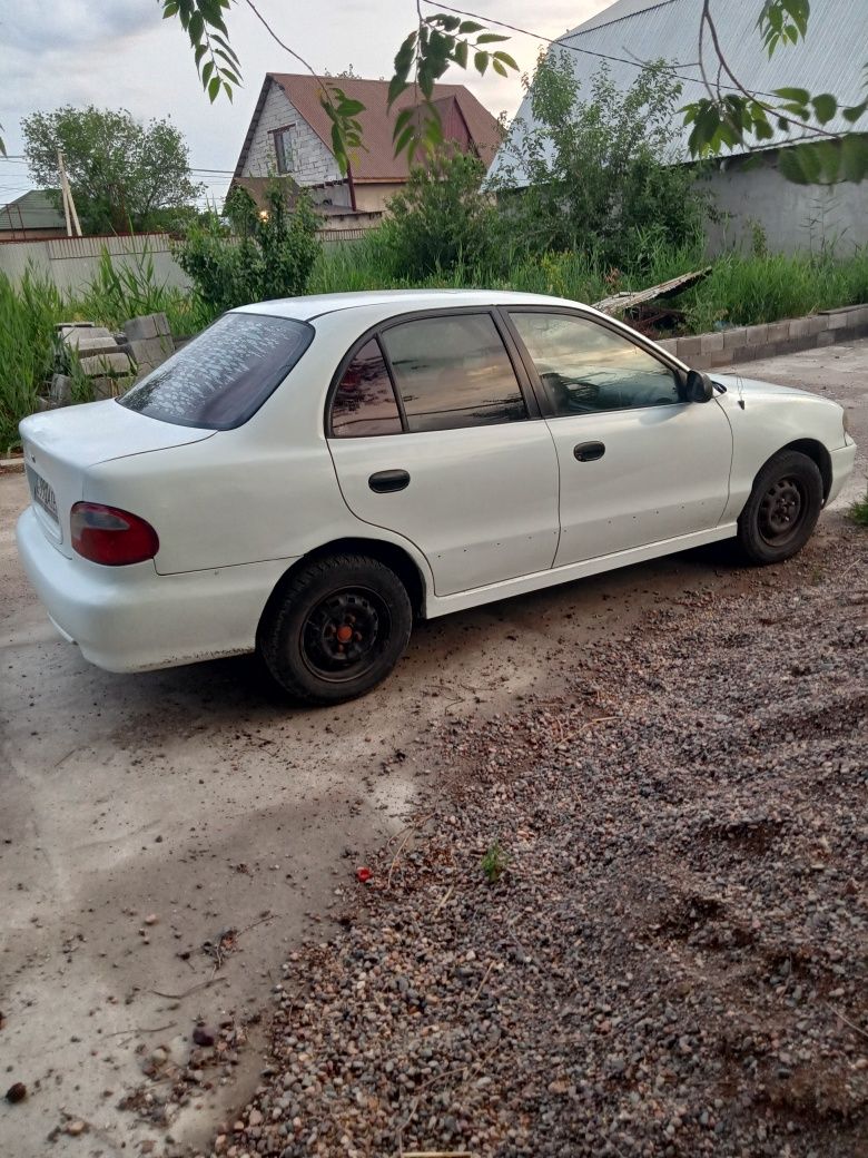 Hyundai accent девяносто восьмого года