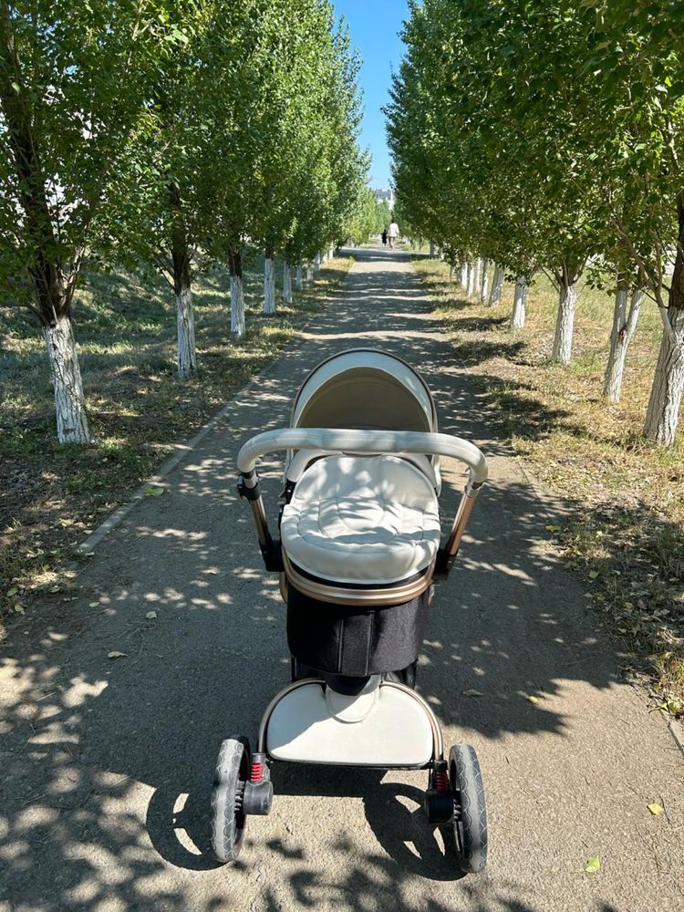 Продам шикарную коляску люлька+прогулочный блок