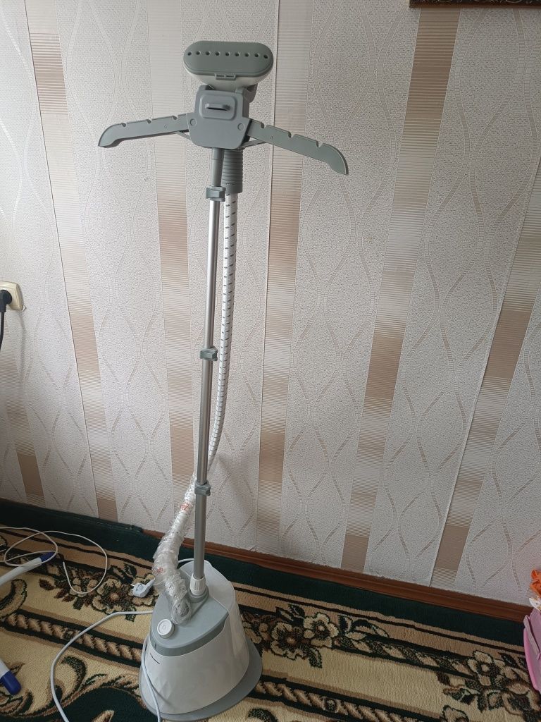 Отпариватель  новый
