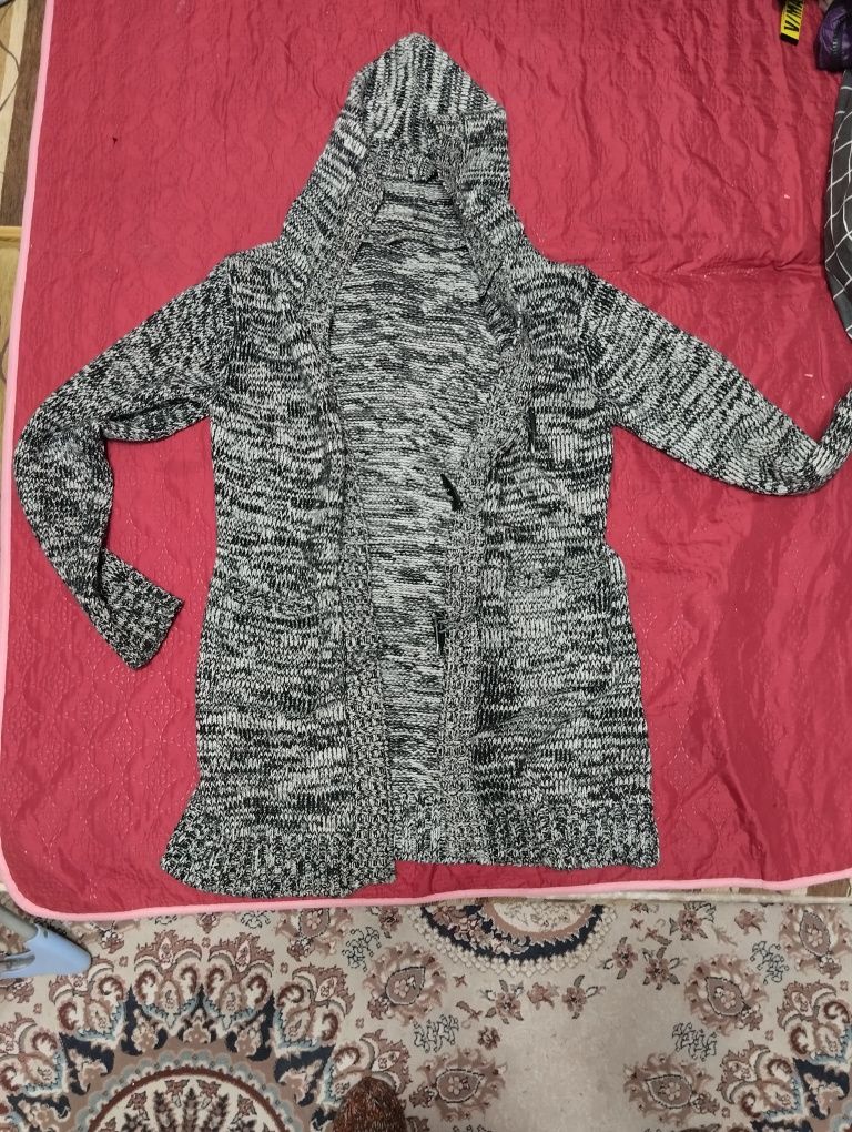 Кардиган вязаный