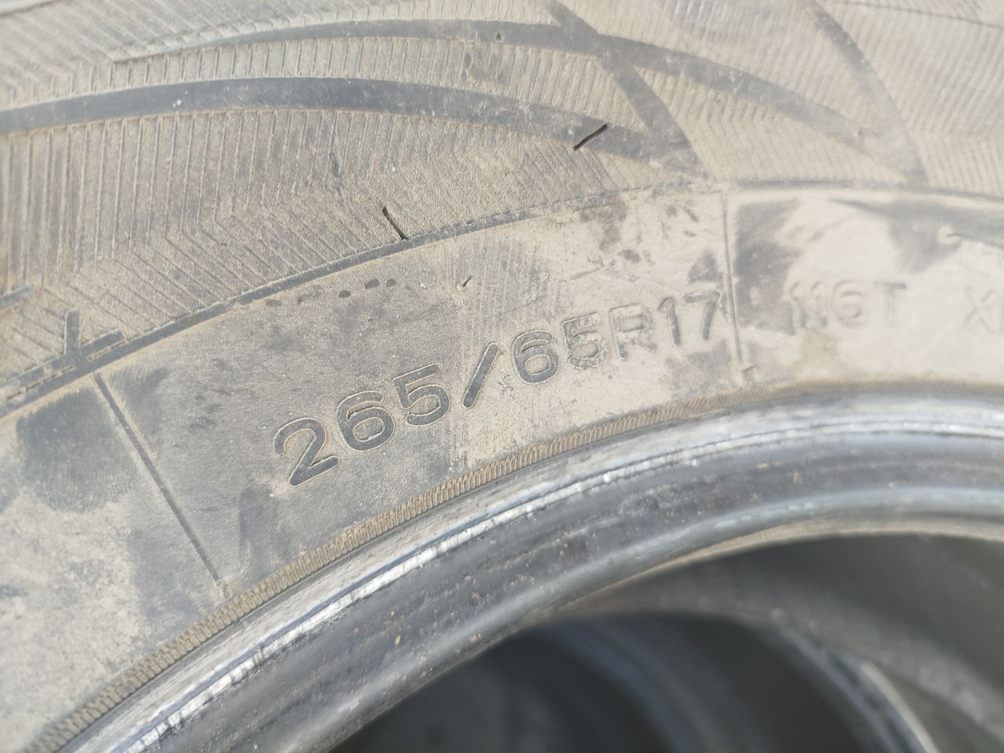 Продам шины в хорошем состояние лето зима