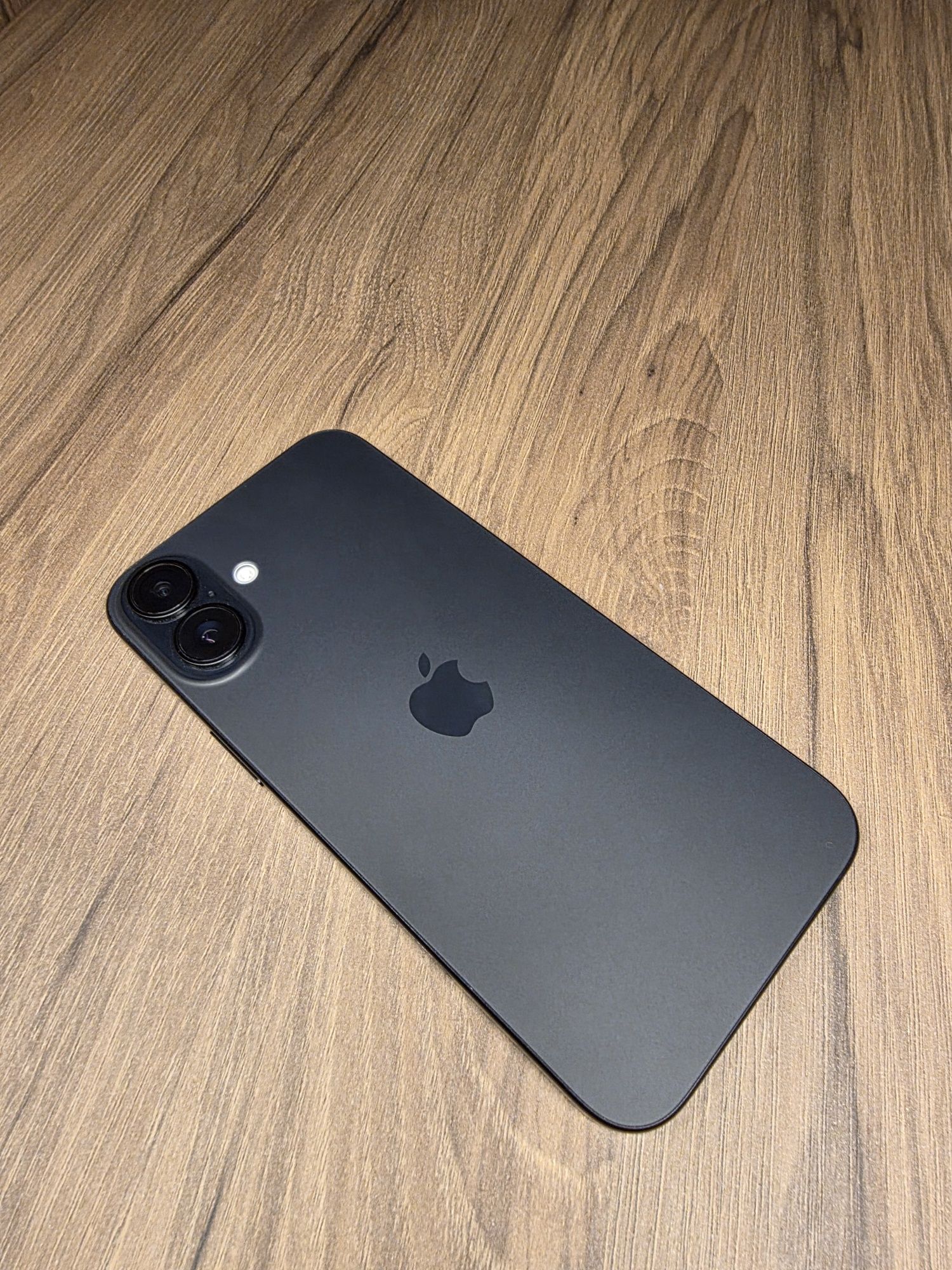 IPhone 16 plus 256 black EAC