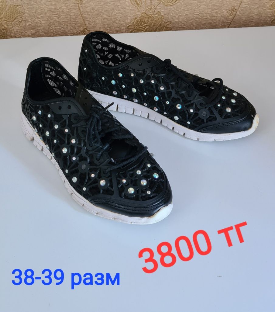 Продам детскую и женскую обувь