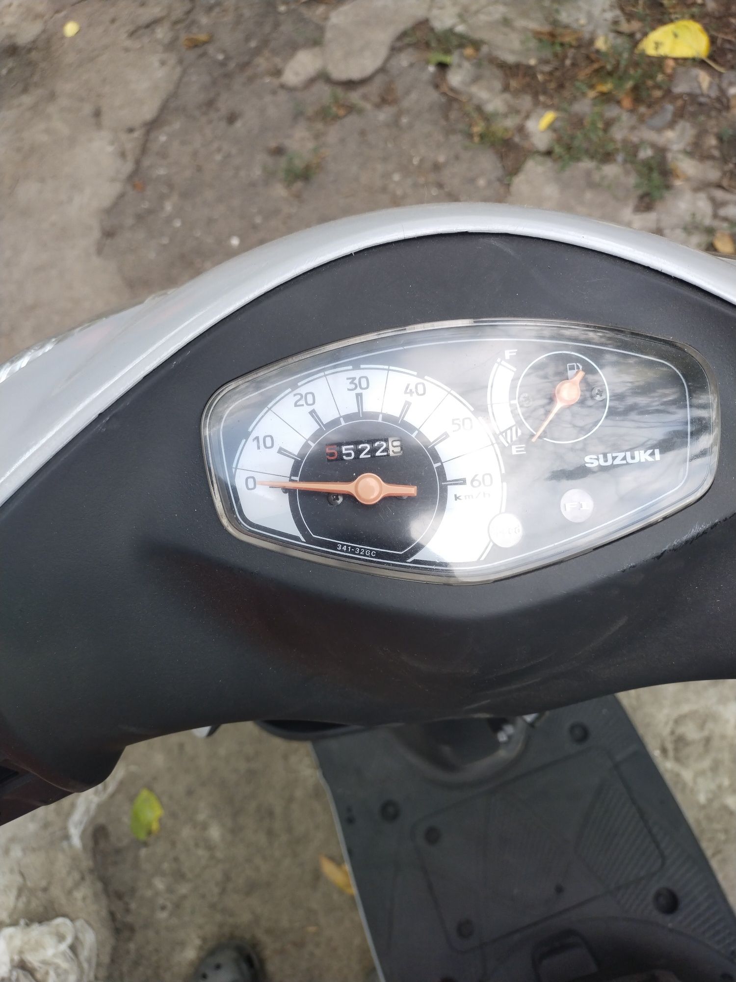 Suzuki address v50