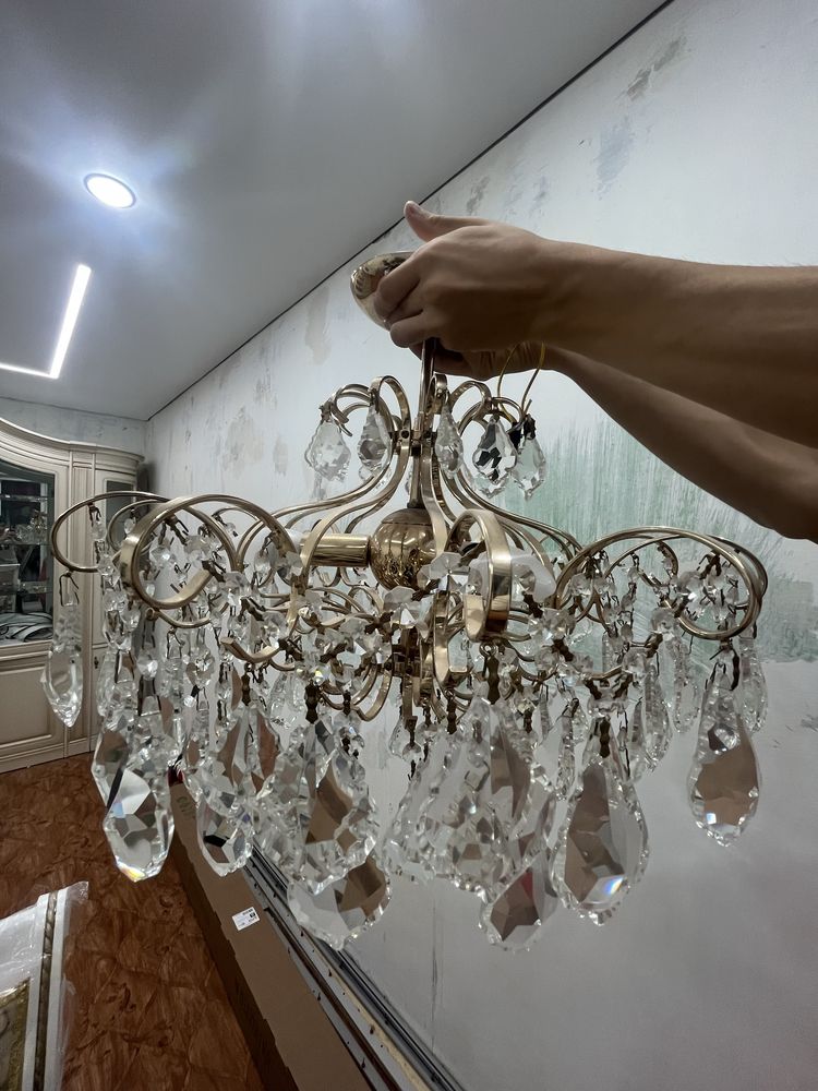 Люстрра сатыллады