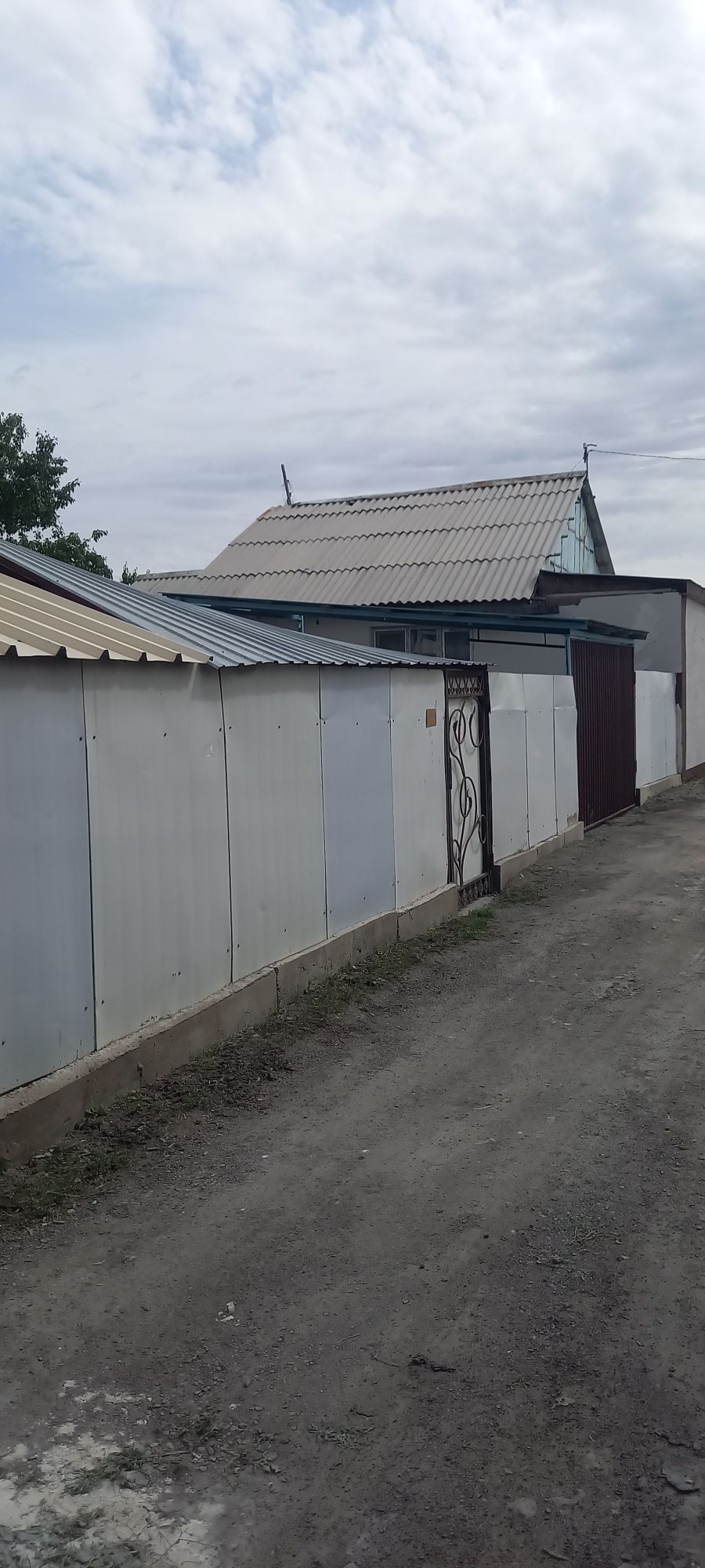 Продаётся тёплая жилая Дача