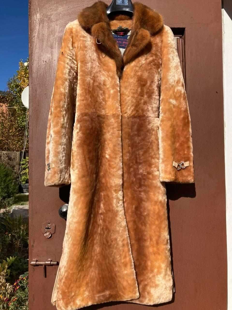 Продам новую цигейковую шубу
