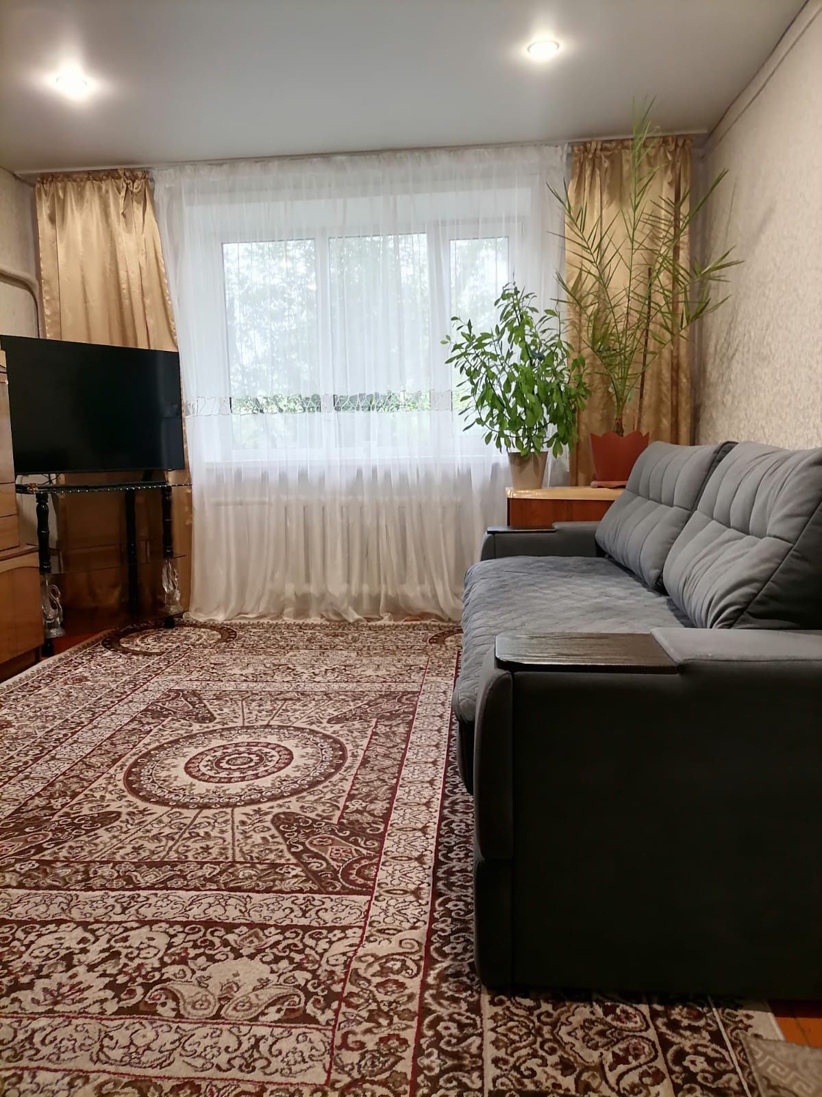 Продам двух комнатную квартиру